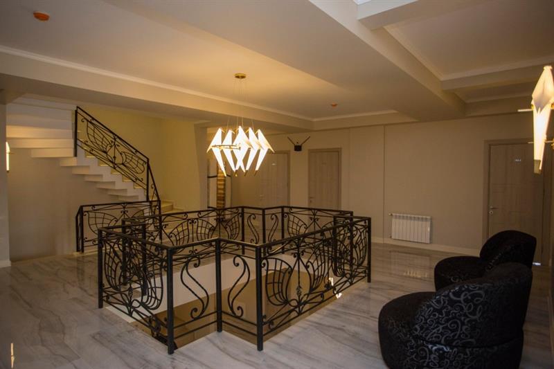 Downtown Hotel Батуми Екстериор снимка