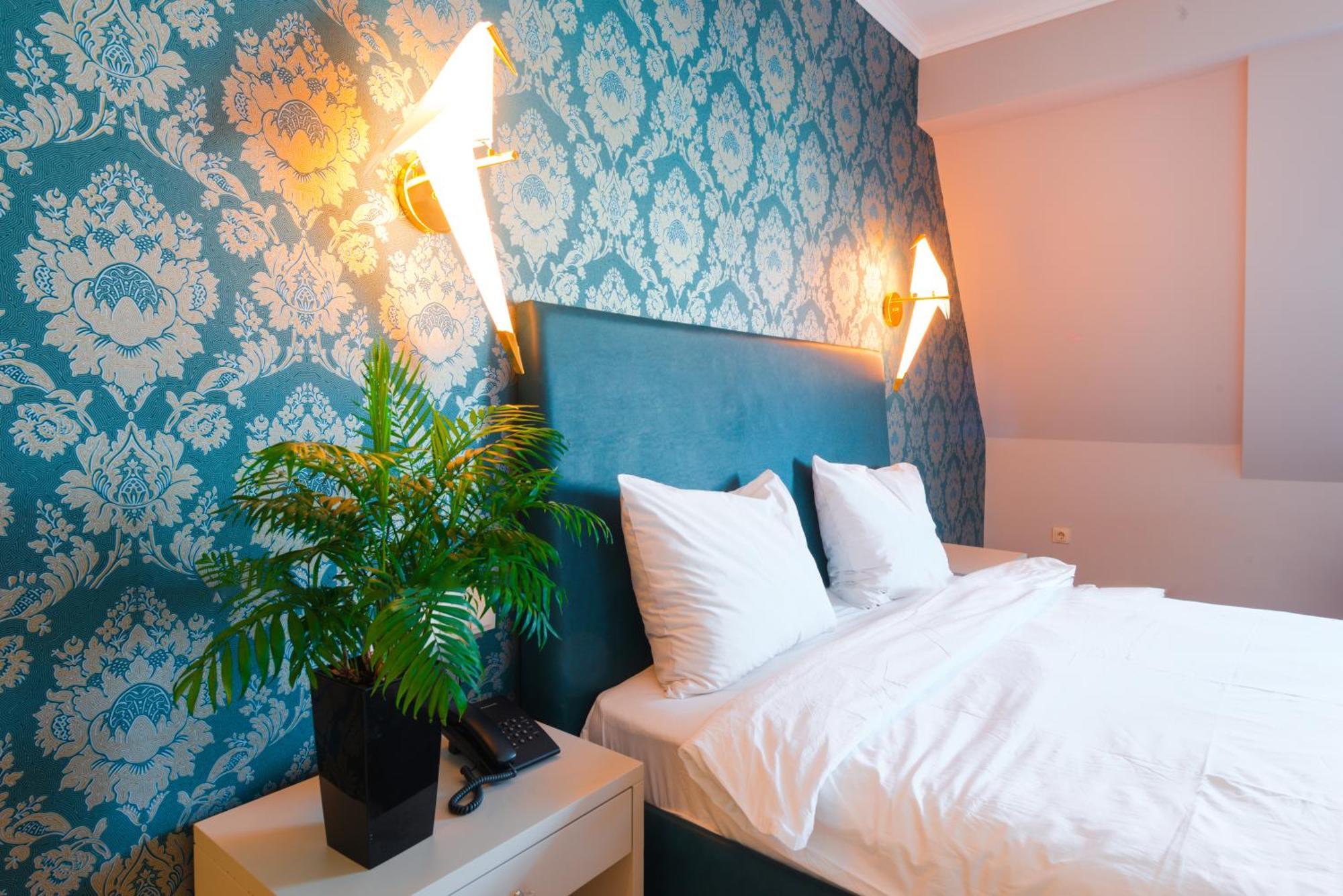 Downtown Hotel Батуми Екстериор снимка