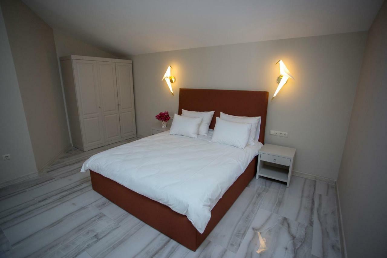 Downtown Hotel Батуми Екстериор снимка