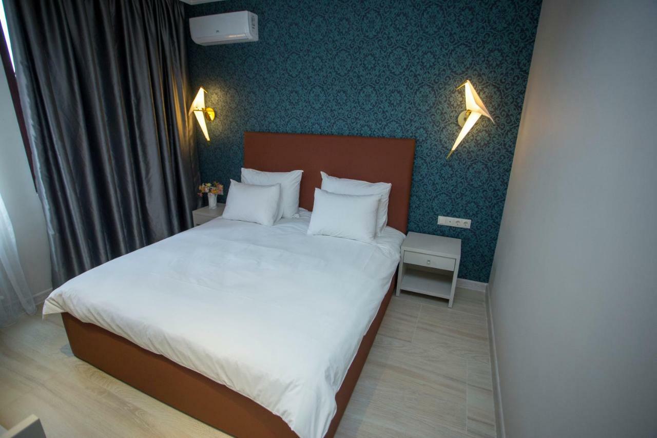 Downtown Hotel Батуми Екстериор снимка