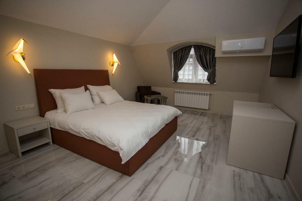 Downtown Hotel Батуми Екстериор снимка
