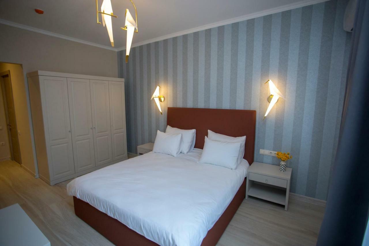 Downtown Hotel Батуми Екстериор снимка