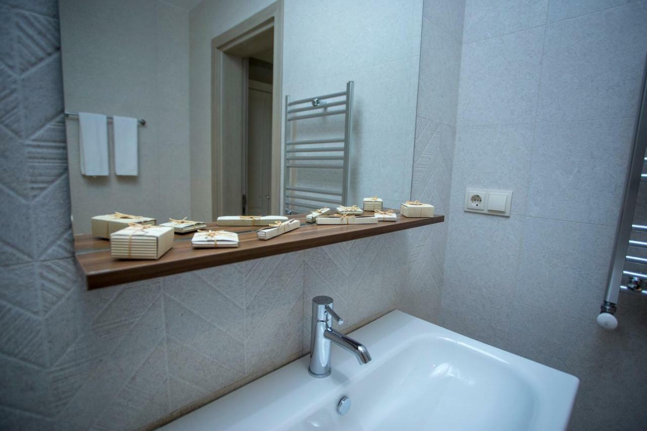 Downtown Hotel Батуми Екстериор снимка